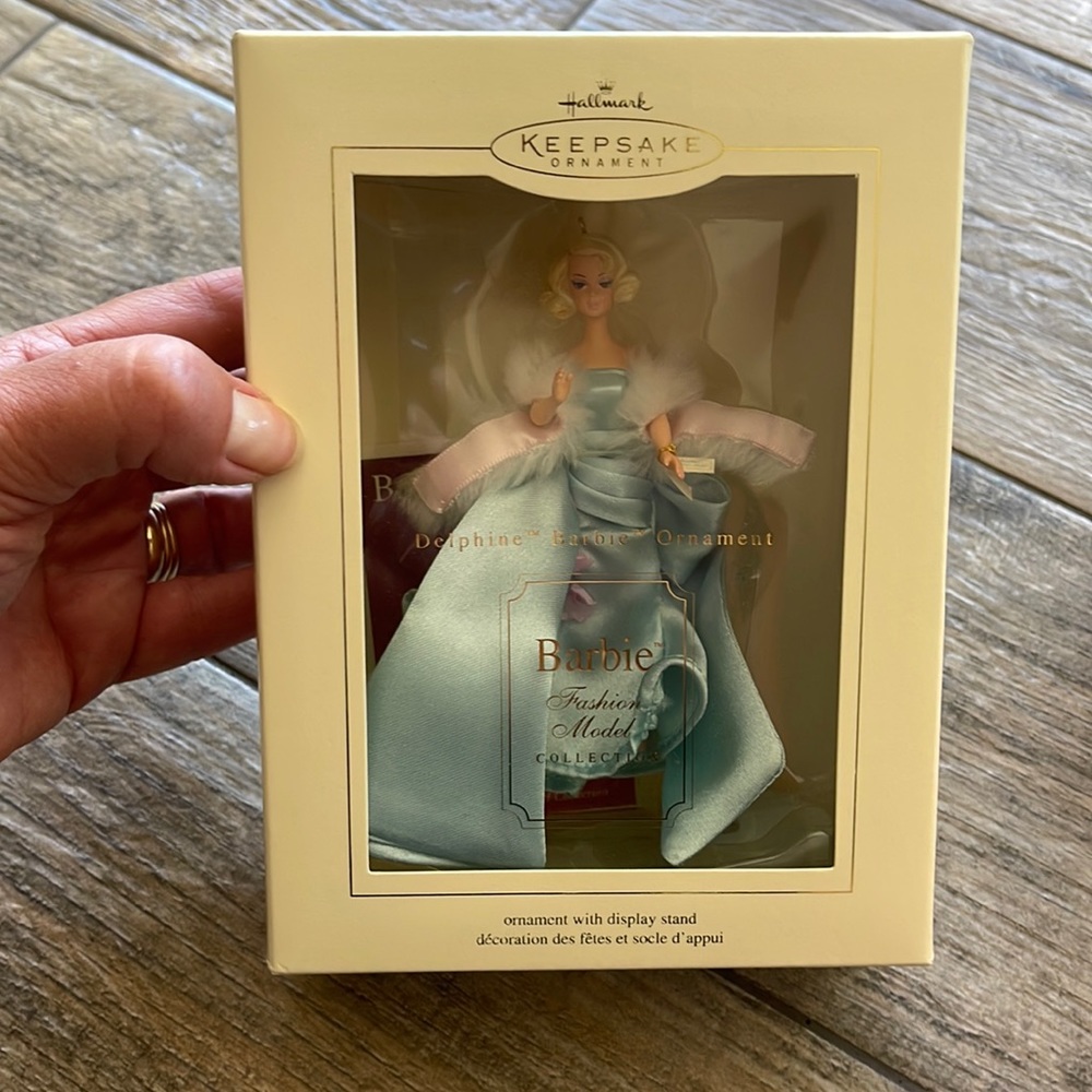 Hallmark Keepsake DELPHINE FASHION MODEL Barbie Ornament with display stand